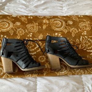 Black lace-up heel booties!!